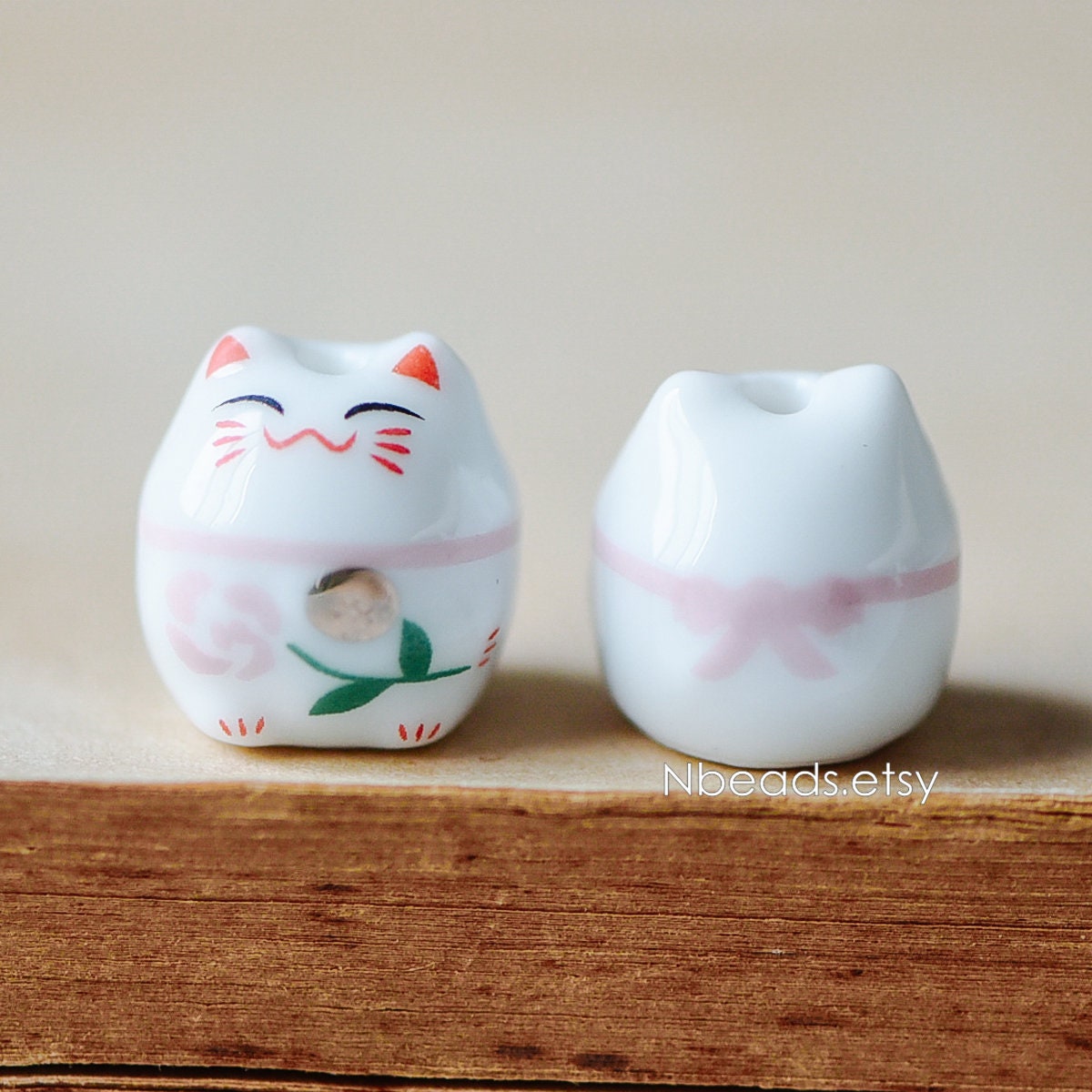 10 beads- Porcelain Lucky Cat beads 15mm, Ceramic Maneki Neko, Drilled with hole, White Red/ Pink Kawaii Cat-(TC-148)